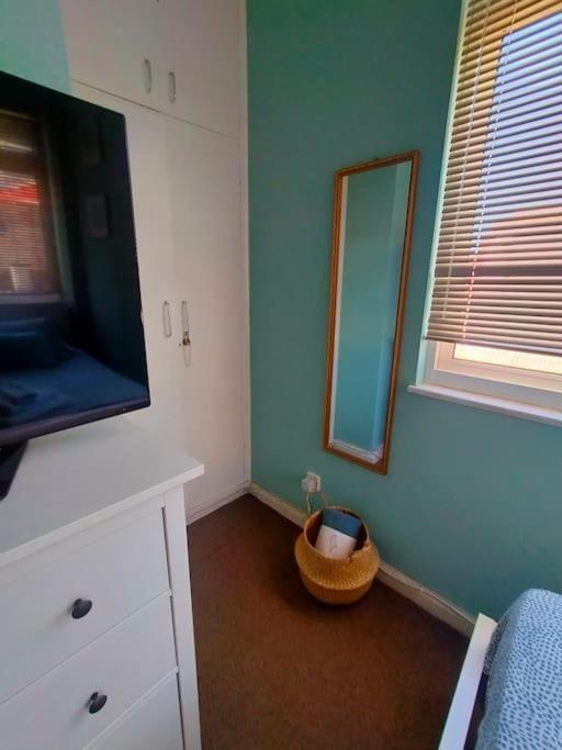 Best Location 2 Bed2 Bath W/Lift In Town! Gibraltar Ngoại thất bức ảnh