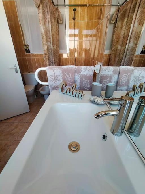 Best Location 2 Bed2 Bath W/Lift In Town! Gibraltar Ngoại thất bức ảnh