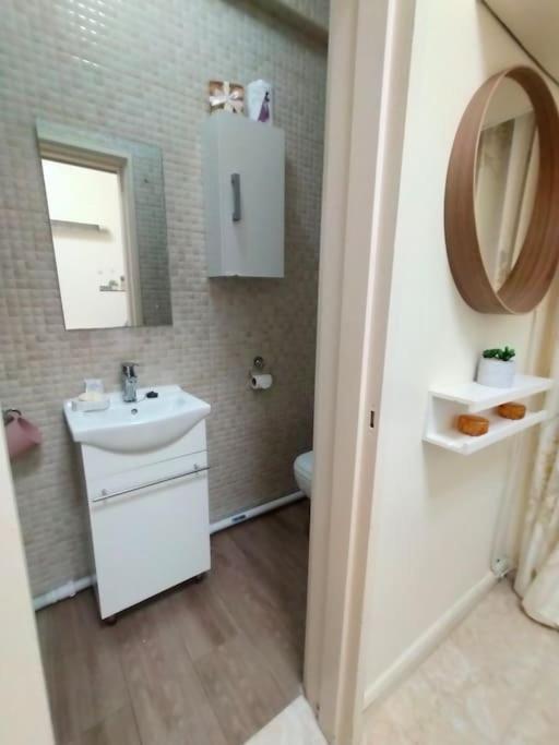 Best Location 2 Bed2 Bath W/Lift In Town! Gibraltar Ngoại thất bức ảnh