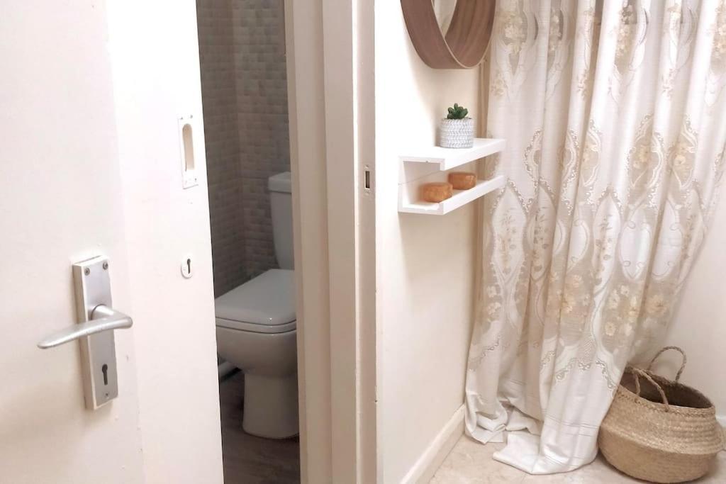 Best Location 2 Bed2 Bath W/Lift In Town! Gibraltar Ngoại thất bức ảnh
