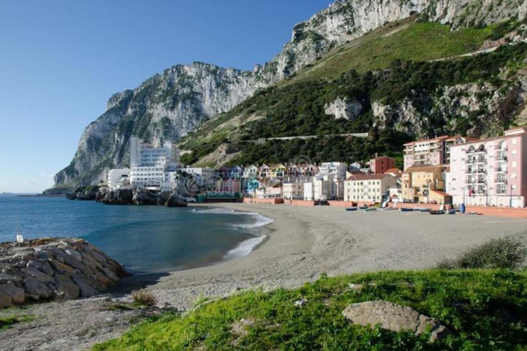 Best Location 2 Bed2 Bath W/Lift In Town! Gibraltar Ngoại thất bức ảnh